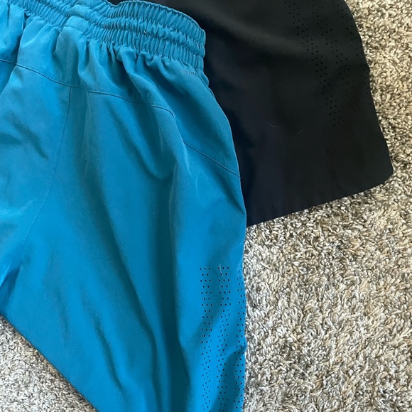 Adiadas Climalite Shorts 2 Pair in Sz M in good condition - Picture 2 of 4